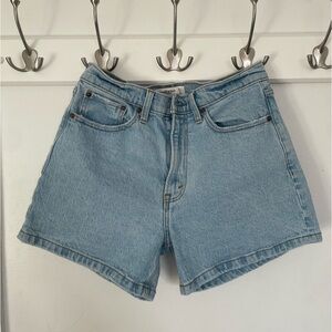 Abercrombie The High Rise Mom Short